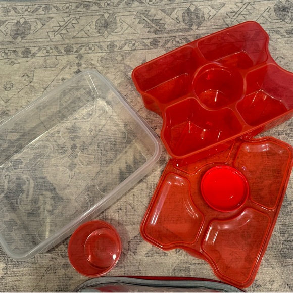 Cooler bag with large Tupperware - Picture 7 of 7